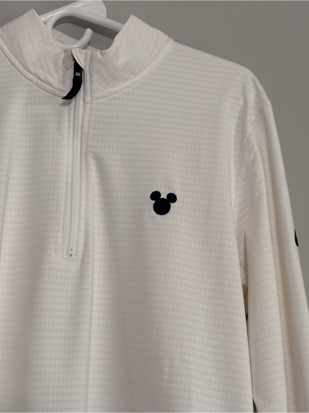 Nike Disney Quarter Zip - Picture 3 of 3